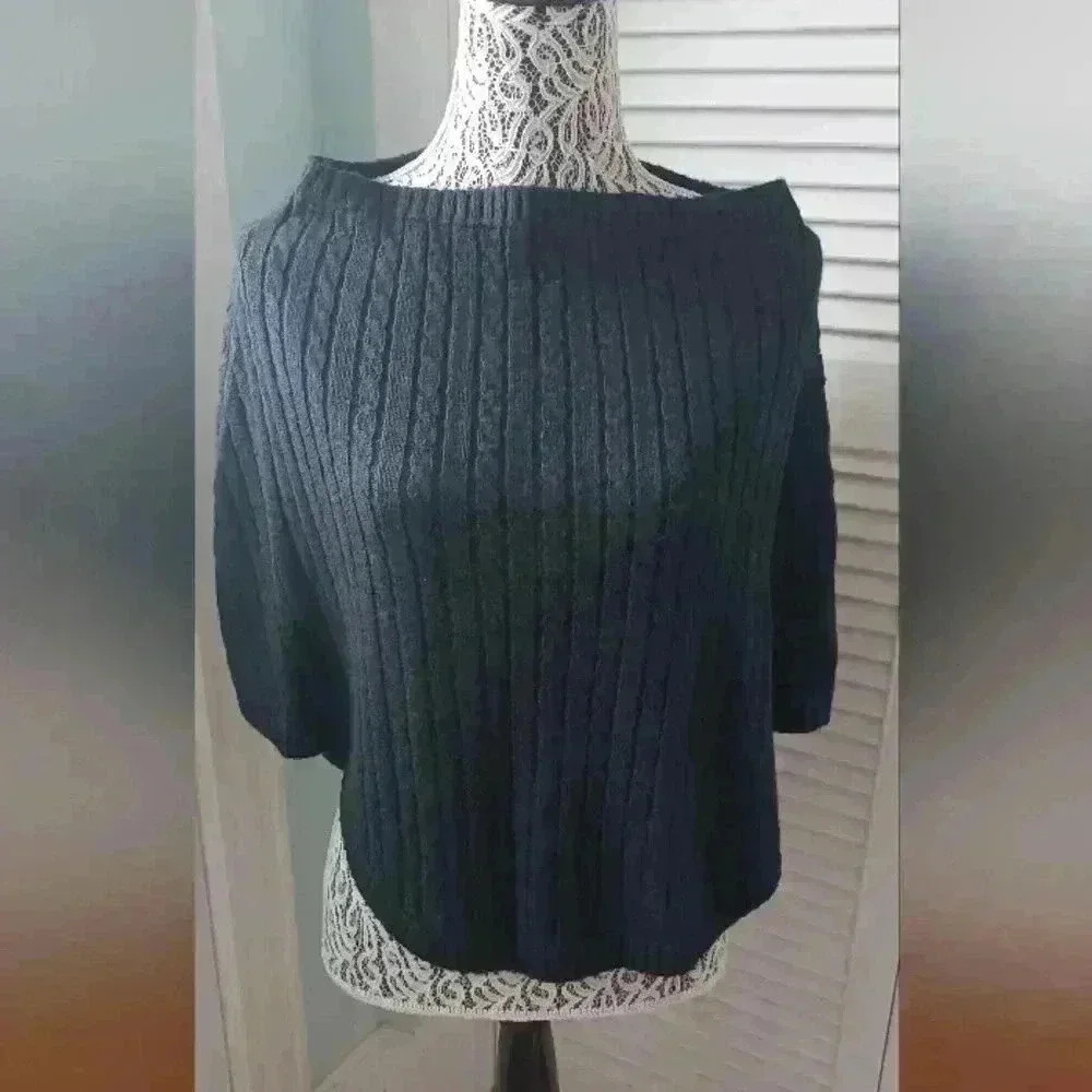 Razzle Dazzle Women's Knit Poncho  One Size Nice Cable Knit Design